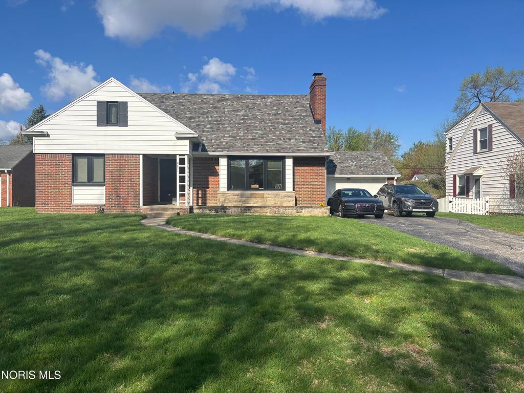 2821 Middlesex Drive, Toledo, OH 43606