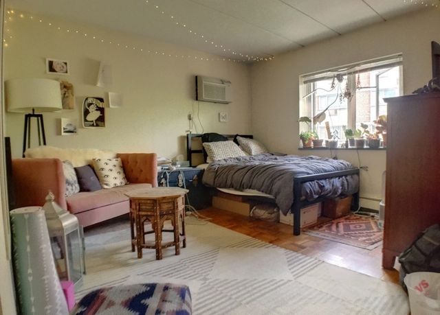284 Harvard St 55, Cambridge, MA 02139