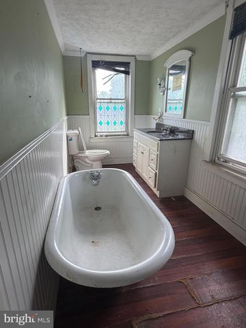1036 HAYCREEK RD, Birdsboro, PA 19508