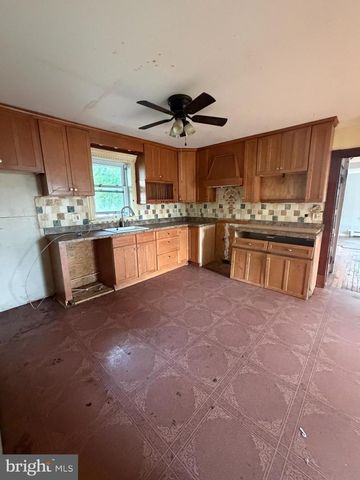 1036 HAYCREEK RD, Birdsboro, PA 19508
