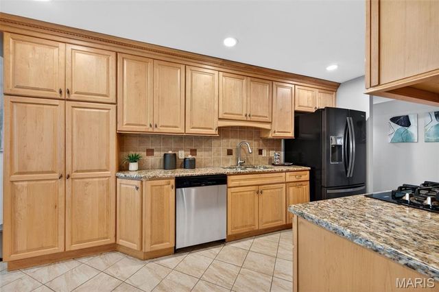 4723 Langtree Drive, St Louis, MO 63128