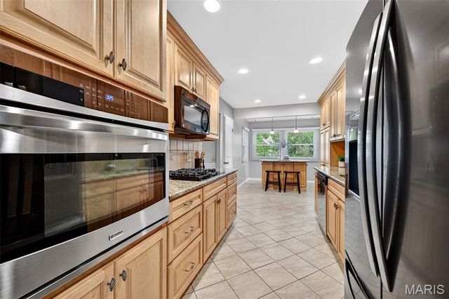 4723 Langtree Drive, St Louis, MO 63128