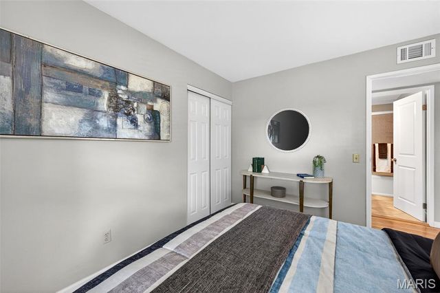 4723 Langtree Drive, St Louis, MO 63128