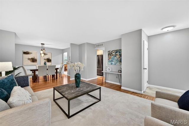 4723 Langtree Drive, St Louis, MO 63128