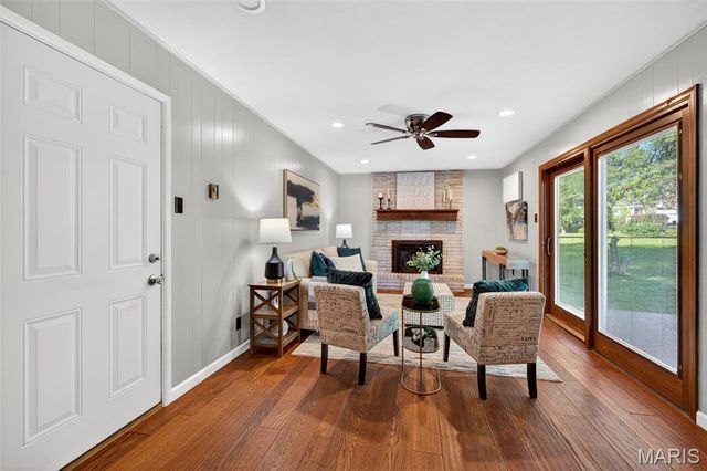 4723 Langtree Drive, St Louis, MO 63128