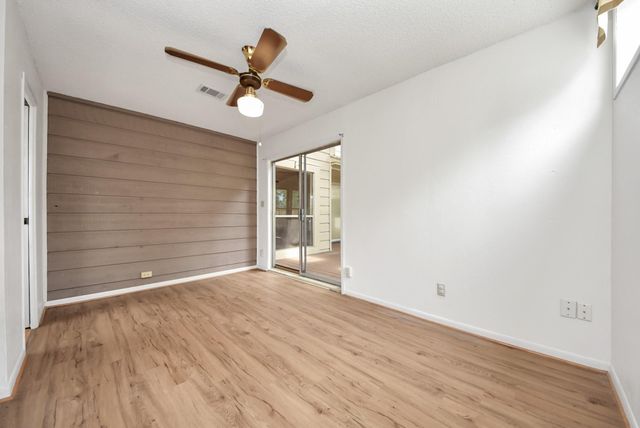 4306 Shady Springs Drive, Seabrook, TX 77586