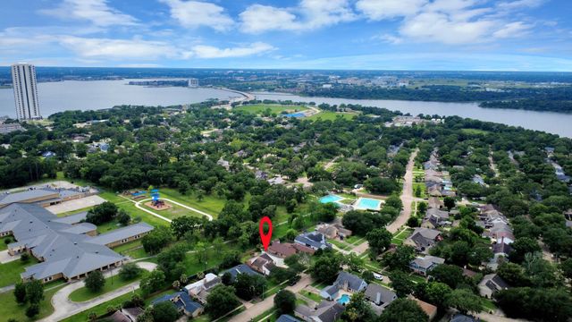 4306 Shady Springs Drive, Seabrook, TX 77586