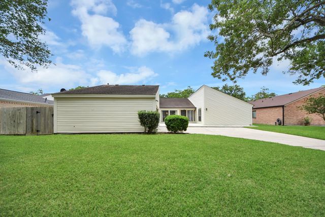 4306 Shady Springs Drive, Seabrook, TX 77586