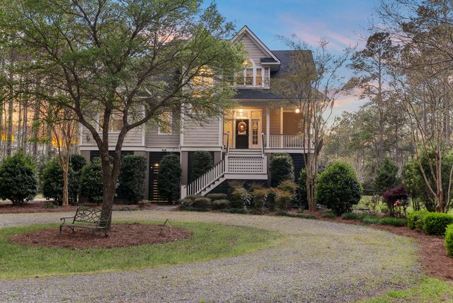 6042 Pawlett Blake Lane, Wadmalaw Island, SC 29487