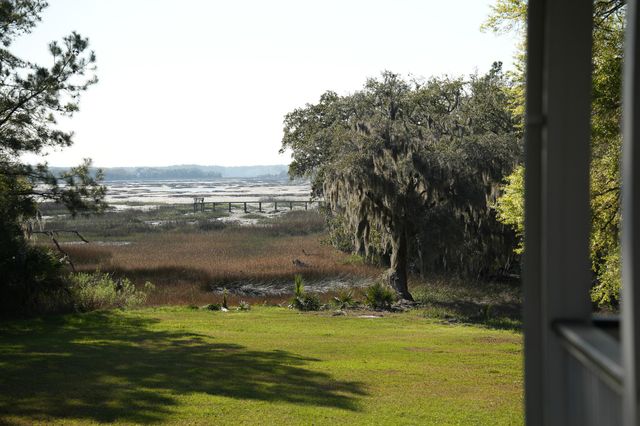 6042 Pawlett Blake Lane, Wadmalaw Island, SC 29487