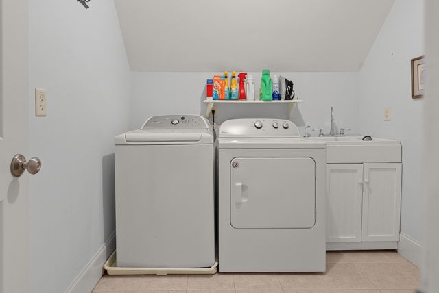 6042 Pawlett Blake Lane, Wadmalaw Island, SC 29487