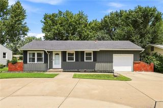 13700 E 39th Street S, Independence, MO 64055