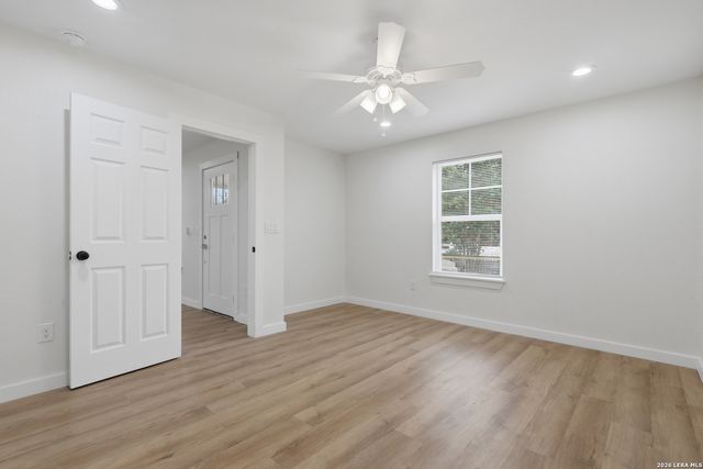 1422 Kayton, San Antonio, TX 78210