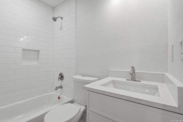 1422 Kayton, San Antonio, TX 78210