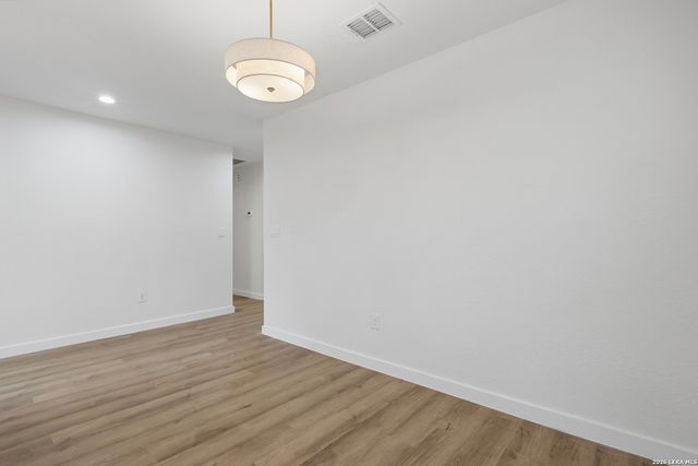 1422 Kayton, San Antonio, TX 78210