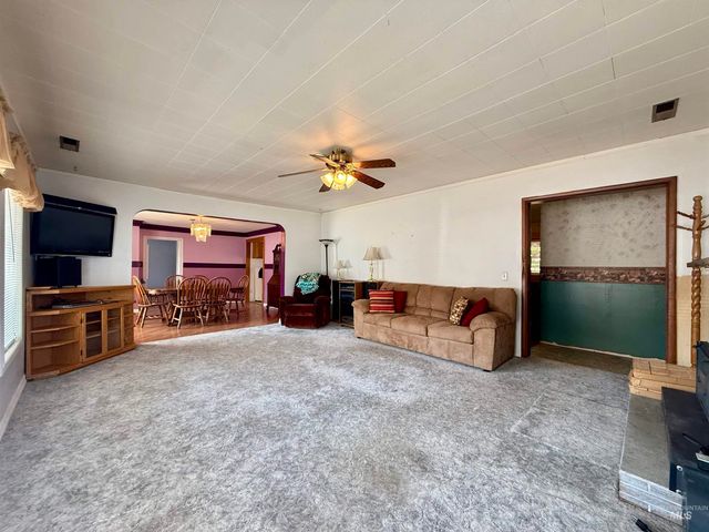 2395 Villard St, Pomeroy, WA 99347