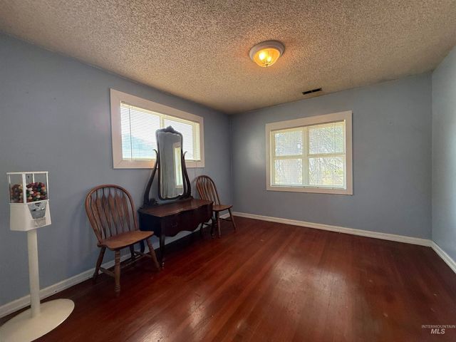 2395 Villard St, Pomeroy, WA 99347