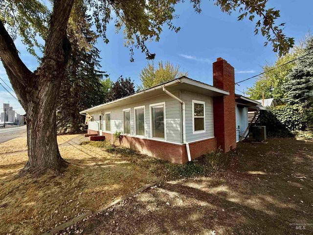2395 Villard St, Pomeroy, WA 99347