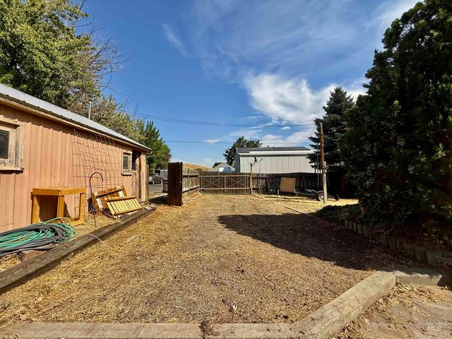 2395 Villard St, Pomeroy, WA 99347