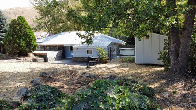 2395 Villard St, Pomeroy, WA 99347