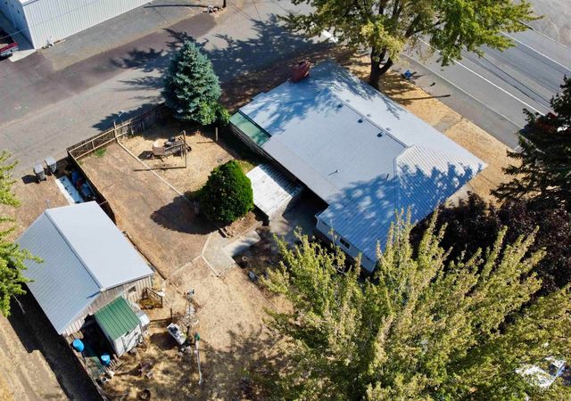 2395 Villard St, Pomeroy, WA 99347