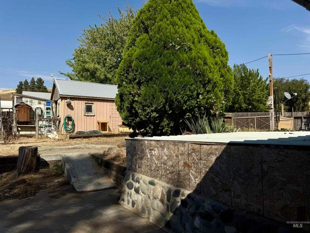 2395 Villard St, Pomeroy, WA 99347