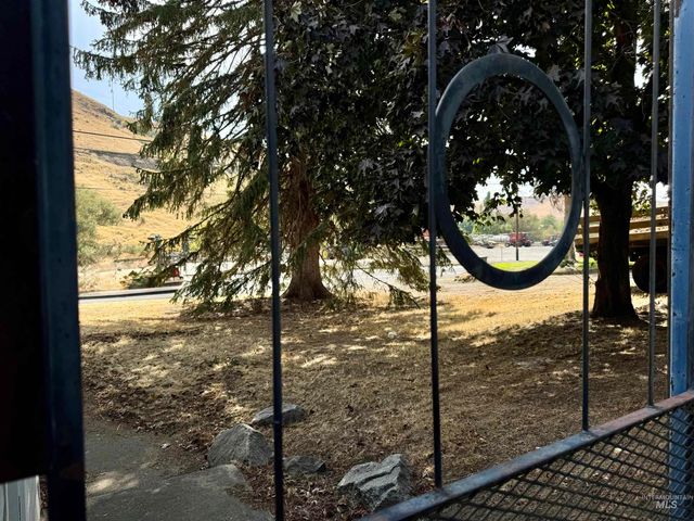2395 Villard St, Pomeroy, WA 99347