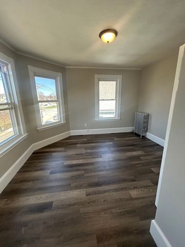 666 Metropolitan Ave 3, Boston, MA 02136