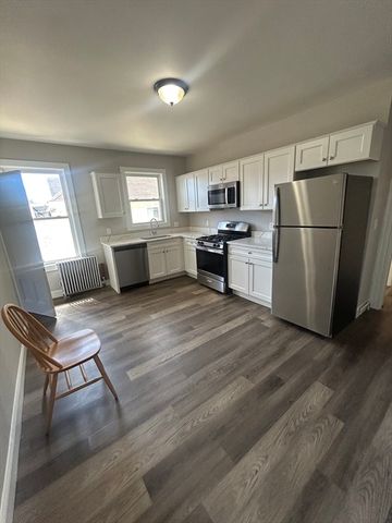 666 Metropolitan Ave 3, Boston, MA 02136