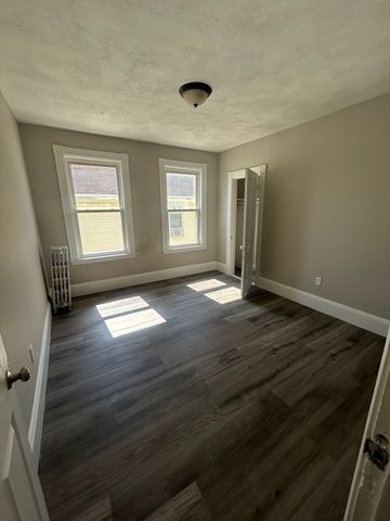 666 Metropolitan Ave 3, Boston, MA 02136