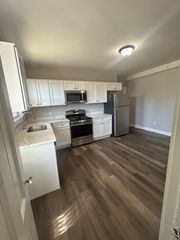 666 Metropolitan Ave 3, Boston, MA 02136