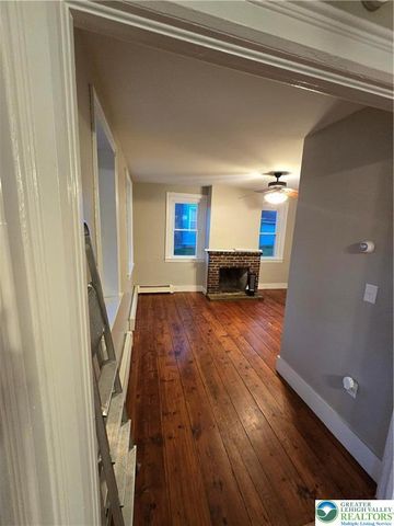 2376 North Delaware Drive, Upper Mt Bethel Twp, PA 18343