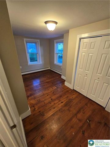 2376 North Delaware Drive, Upper Mt Bethel Twp, PA 18343