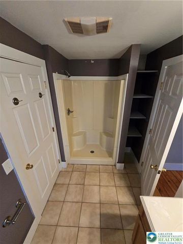 2376 North Delaware Drive, Upper Mt Bethel Twp, PA 18343