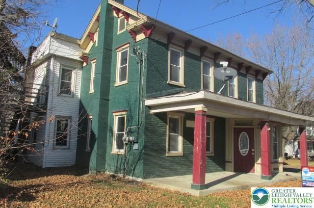 2376 North Delaware Drive, Upper Mt Bethel Twp, PA 18343