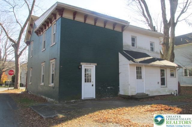 2376 North Delaware Drive, Upper Mt Bethel Twp, PA 18343