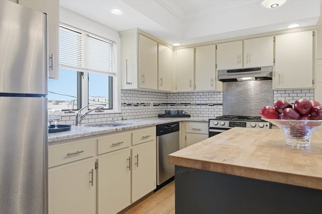 133 Beacon St 1, Chelsea, MA 02150