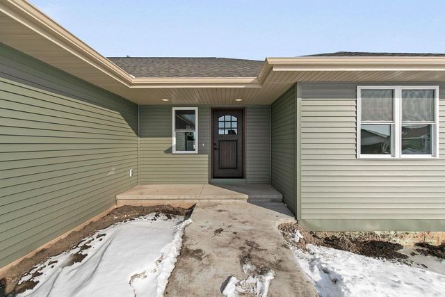 378 PAULS PLACE, Oshkosh, WI 54904
