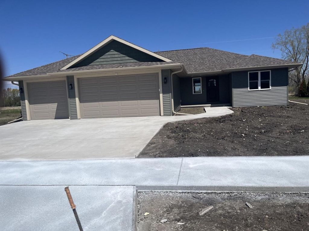 378 PAULS PLACE, Oshkosh, WI 54904
