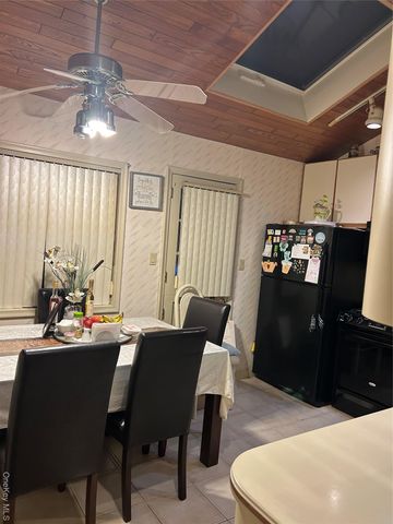 527 Willow Street, South Hempstead, NY 11550