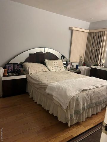 527 Willow Street, South Hempstead, NY 11550