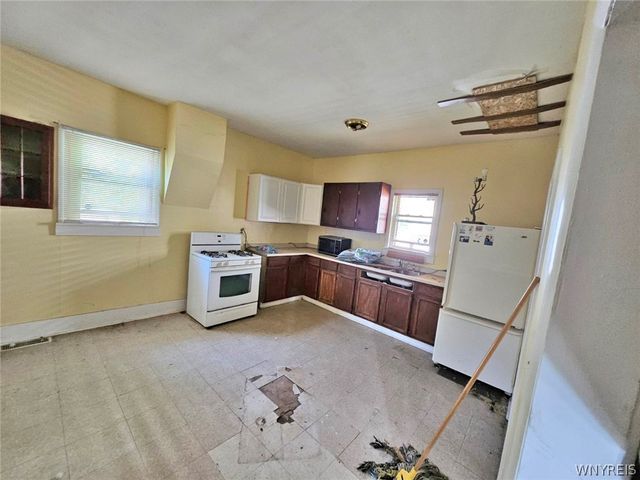 2430 Midland Avenue, Syracuse, NY 13205