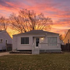 622 Mayflower Avenue, Lincoln Park, MI 48146