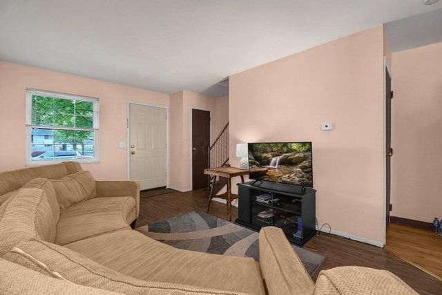 5690 Beechcroft Road, B, Columbus, OH 43229