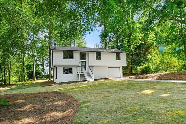 125 Woodbine Drive, Carrollton, GA 30117