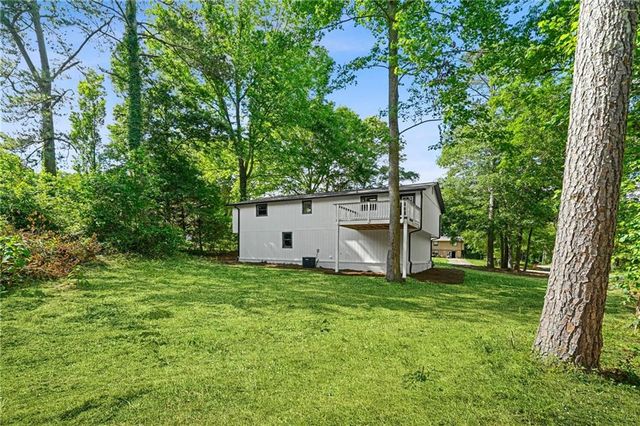 125 Woodbine Drive, Carrollton, GA 30117