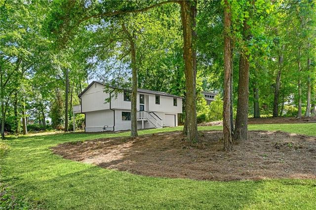125 Woodbine Drive, Carrollton, GA 30117