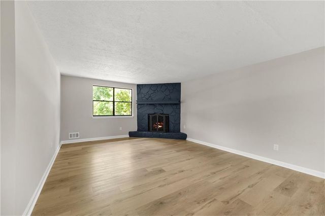 125 Woodbine Drive, Carrollton, GA 30117