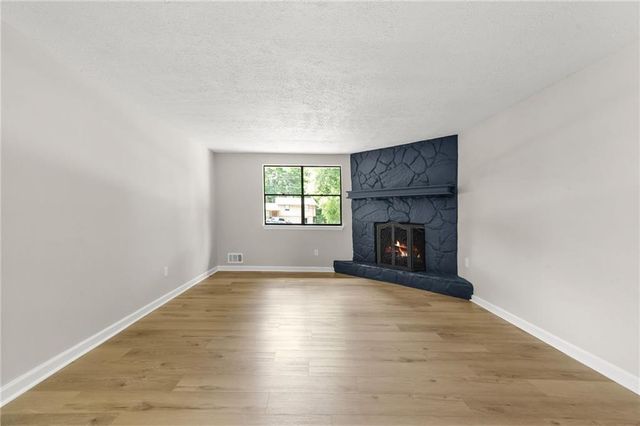 125 Woodbine Drive, Carrollton, GA 30117