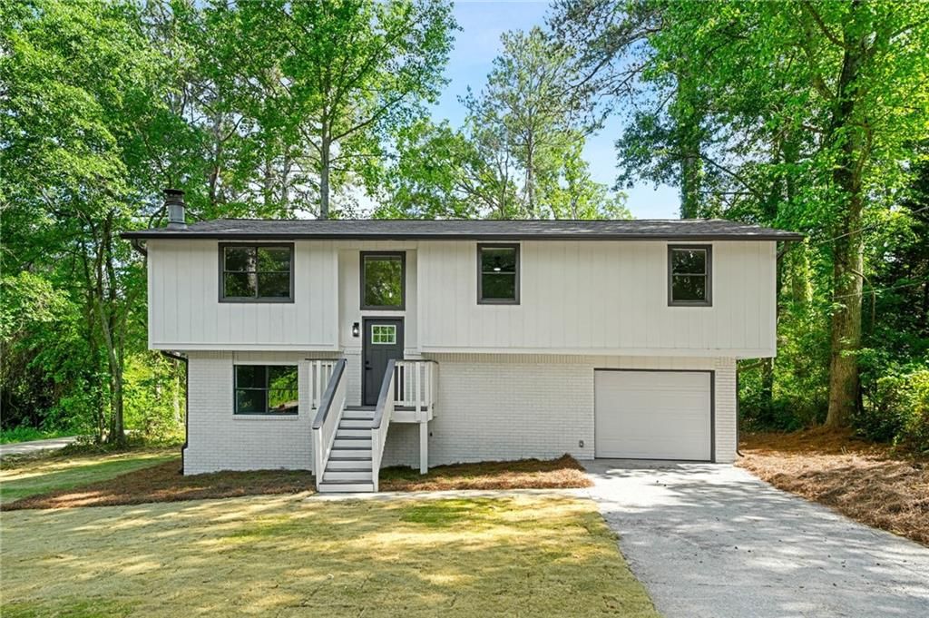 125 Woodbine Drive, Carrollton, GA 30117